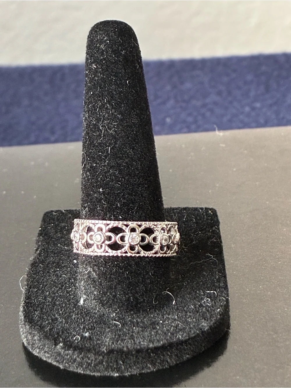 Sterling Silver Floral Band Ring Sz 8